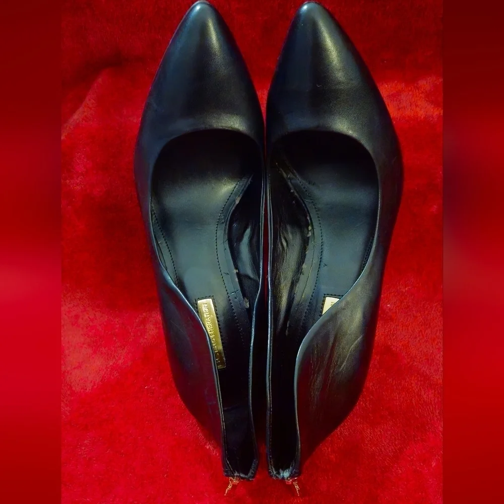 BCBGeneration Black Leather Heels with Gold Rear Zipper - Size 10M